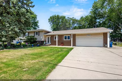 2366 S Ridge Rd, Ashwaubenon, WI 54304