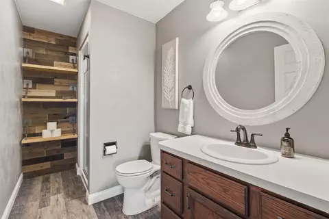 Bath - w6741 Lydia Lane, Appleton, WI 54915 photo 2 of 2