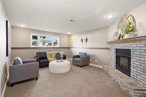 Living - w6741 Lydia Lane, Appleton, WI 54915 photo 4 of 6