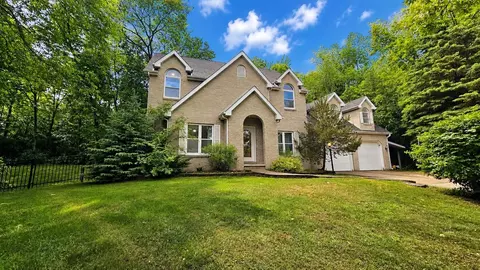 8411 Ridgeview Ct, Larsen, WI 54947