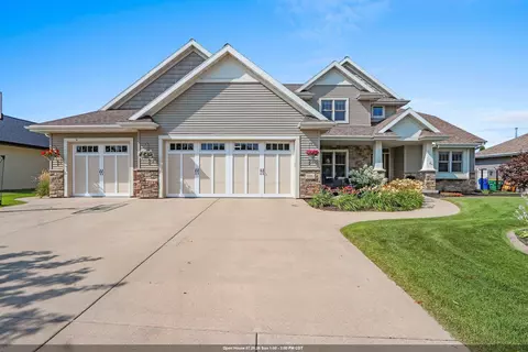 3351 Cottage Hill Dr, Green Bay, WI 54311