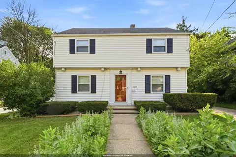 1928 S Lawe St, Appleton, WI 54915