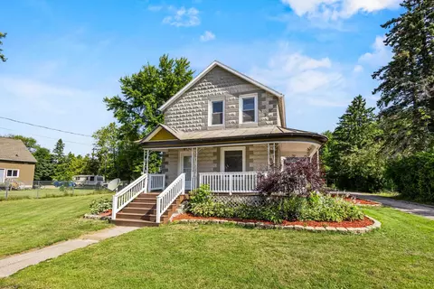 417 Madison St, Oconto, WI 54153