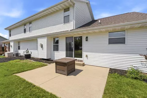 Exterior - n9678 Hopfensperger Road, Appleton, WI 54915 photo 2 of 3