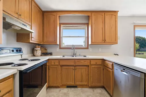 Kitchen - n9678 Hopfensperger Road, Appleton, WI 54915 photo 2 of 2