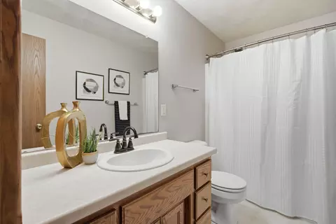 Bath - n9678 Hopfensperger Road, Appleton, WI 54915 photo 3 of 3