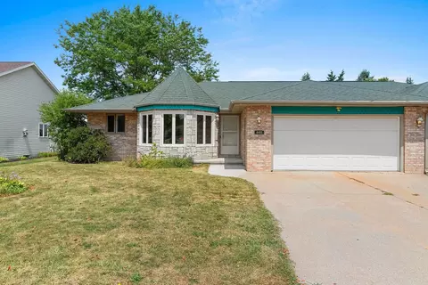 662 Frances St, Kaukauna, WI 54130