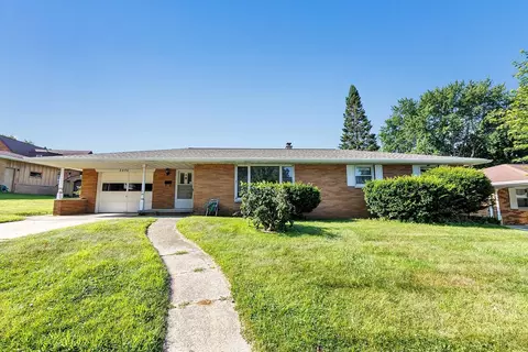 2056 Zeise Ave, Green Bay, WI 54302