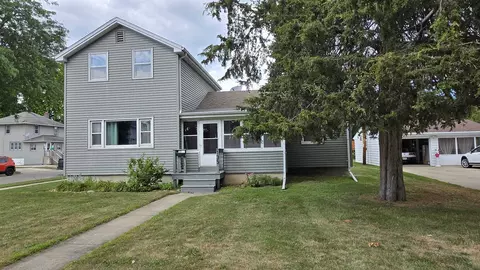 135 E Scott St, Fond Du Lac, WI 54935