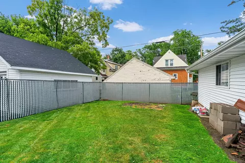 Exterior - 1408 N Clark St, Appleton, WI 54911 photo 7 of 8