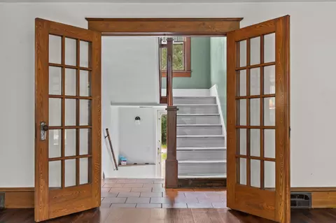 Entry Way - n341 Mayflower Road, Appleton, WI 54914 photo 2 of 8