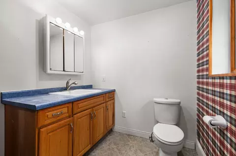 Bath - n341 Mayflower Road, Appleton, WI 54914 photo 1 of 6