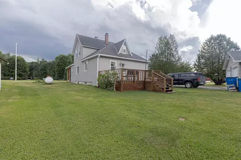 Exterior - 650 Schabow St, Gresham, WI 54128 photo 6 of 6