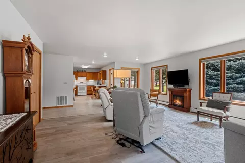 Living - 1051 Main St, Wrightstown, WI 54180 photo 2 of 8