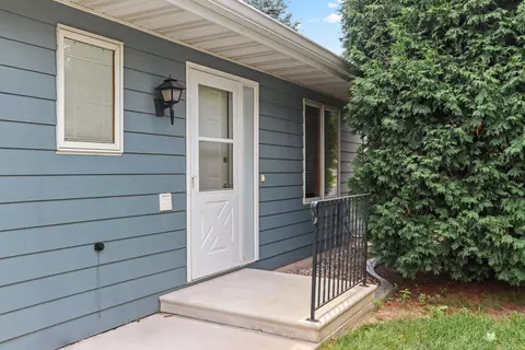 Exterior - 1051 Main St, Wrightstown, WI 54180 photo 16 of 20
