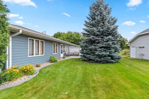 Exterior - 1051 Main St, Wrightstown, WI 54180 photo 17 of 20