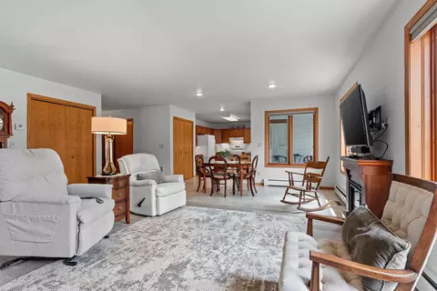 Living - 1051 Main St, Wrightstown, WI 54180 photo 3 of 8