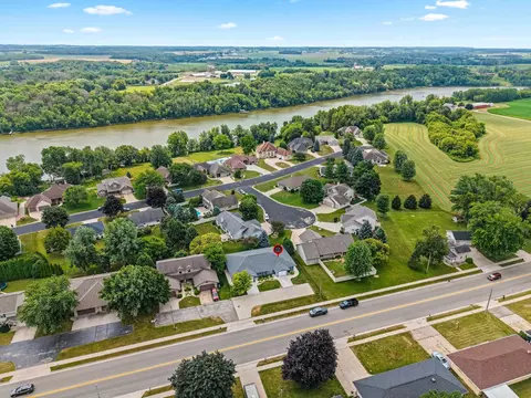 View/Area - 1051 Main St, Wrightstown, WI 54180 photo 12 of 13