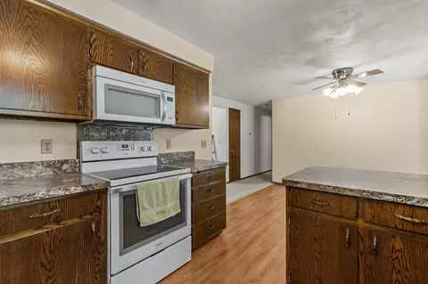Kitchen - 1212 E Harding Dr, Appleton, WI 54915 photo 3 of 4