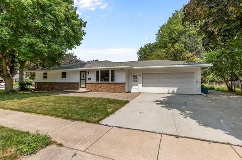 Exterior - 1212 E Harding Dr, Appleton, WI 54915 photo 9 of 9