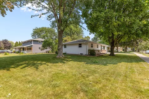 Exterior - 1212 E Harding Dr, Appleton, WI 54915 photo 6 of 9