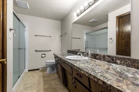 Bath - 1212 E Harding Dr, Appleton, WI 54915 photo 1 of 3