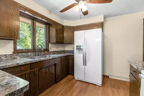 Kitchen - 1212 E Harding Dr, Appleton, WI 54915 photo 2 of 4