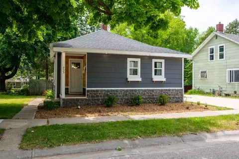 935 Quincy St, Sturgeon Bay, WI 54235