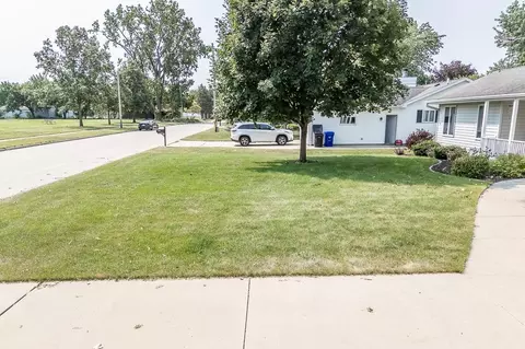Exterior - 2507 N Lisa St, Appleton, WI 54914 photo 3 of 4