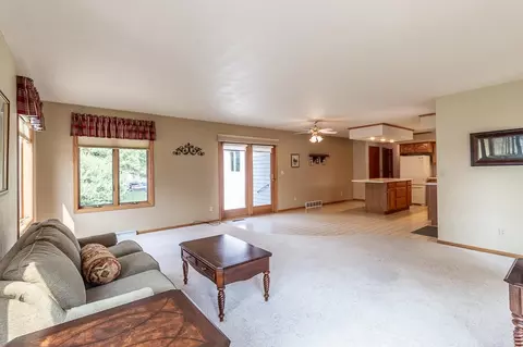 Living - 2507 N Lisa St, Appleton, WI 54914 photo 3 of 4