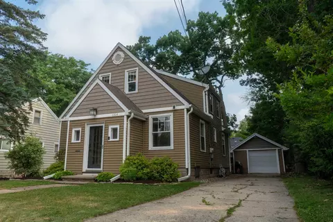 Exterior - 1314 W Pine St, Appleton, WI 54914 photo 10 of 11