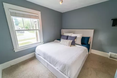 Bedroom - 1314 W Pine St, Appleton, WI 54914 photo 7 of 8