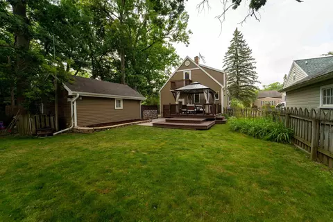 Exterior - 1314 W Pine St, Appleton, WI 54914 photo 7 of 11