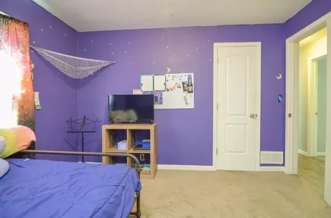 Bedroom - 816 E Harrison St, Appleton, WI 54915 photo 2 of 5