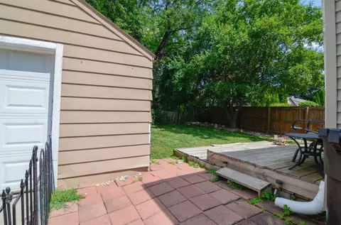 Exterior - 816 E Harrison St, Appleton, WI 54915 photo 2 of 9
