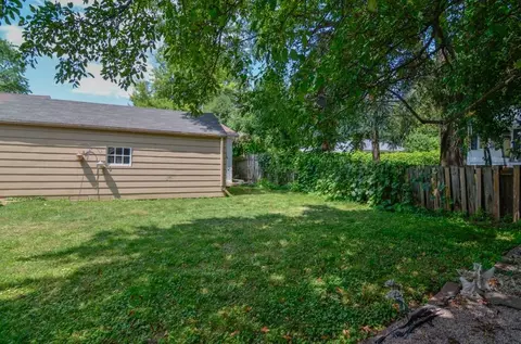 Exterior - 816 E Harrison St, Appleton, WI 54915 photo 6 of 9
