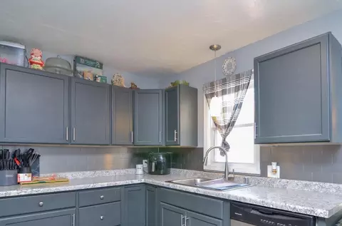 Kitchen - 816 E Harrison St, Appleton, WI 54915 photo 2 of 4