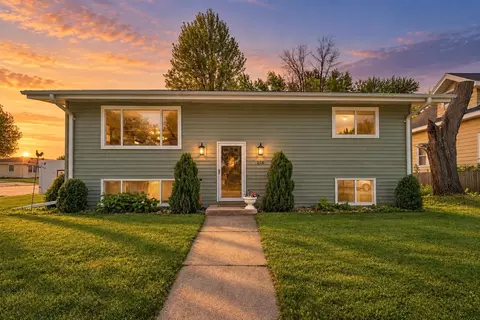 208 E Burdick St, Black Creek, WI 54106