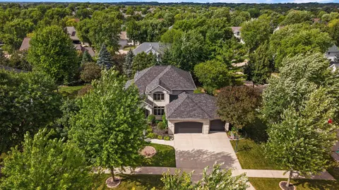View/Area - 236 E Thornbrook Ln, Appleton, WI 54913 photo 7 of 28
