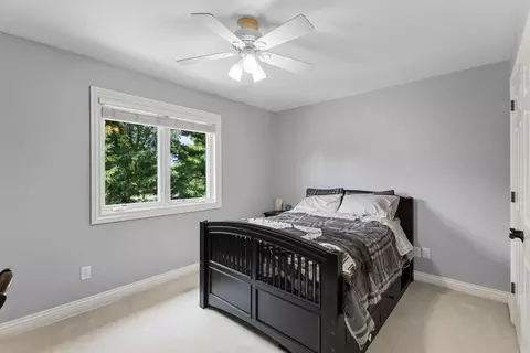 Bedroom - 236 E Thornbrook Ln, Appleton, WI 54913 photo 2 of 5