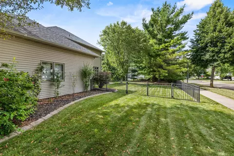 Exterior - 236 E Thornbrook Ln, Appleton, WI 54913 photo 5 of 15
