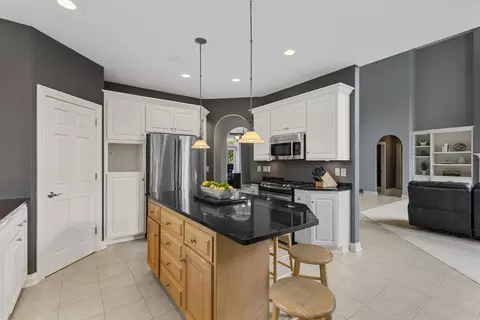 Kitchen - 236 E Thornbrook Ln, Appleton, WI 54913 photo 5 of 5