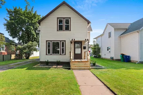 1457 Cedar St, Green Bay, WI 54302