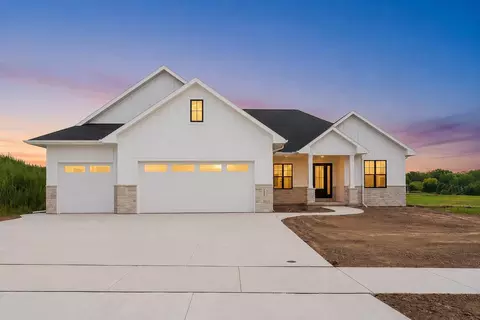 4957 Big Sky Pass, De Pere, WI 54115