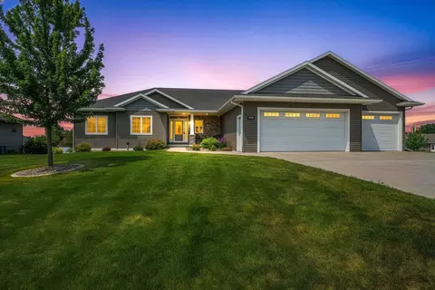 3327 Egret Dr, Green Bay, WI 54311
