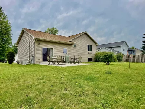 Exterior - w5424 Red Clover Tr, Appleton, WI 54915 photo 2 of 5