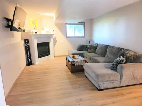 Living - w5424 Red Clover Tr, Appleton, WI 54915 photo 3 of 3