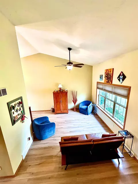 Living - w5424 Red Clover Tr, Appleton, WI 54915 photo 2 of 3