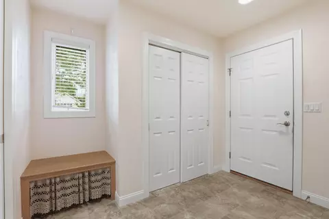 Entry Way - 89 Penbrook Cir, Appleton, WI 54914 photo 4 of 4