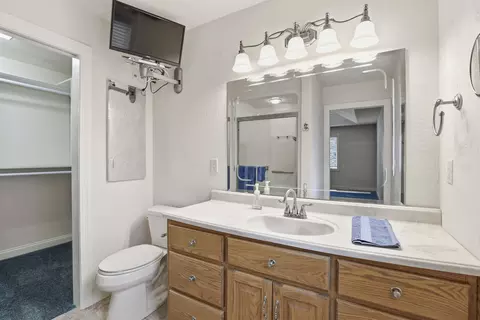 Bath - 89 Penbrook Cir, Appleton, WI 54914 photo 1 of 3